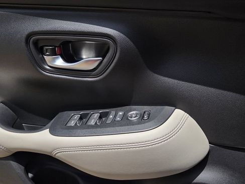 Used 2026 Honda HR-V EX-L image 17