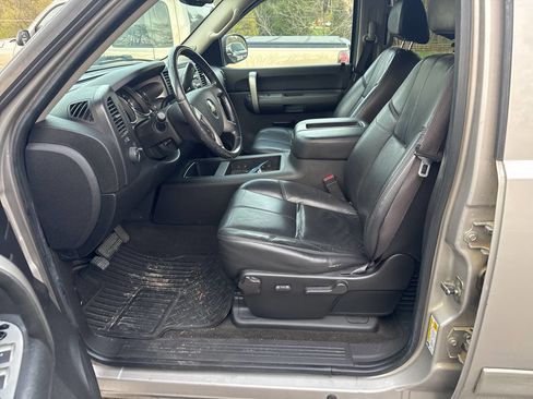 Used 2008 Chevrolet Silverado 1500 LT w/ Towing Package image 13