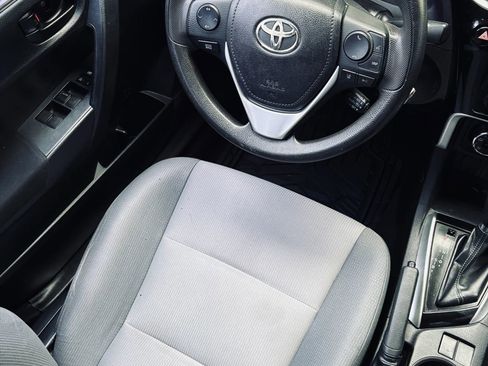 Used 2017 Toyota Corolla L FWD image 4