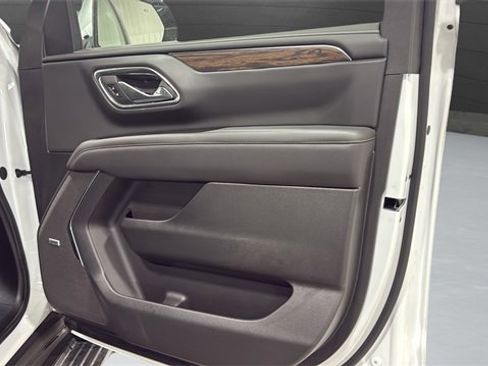 Used 2024 Chevrolet Tahoe Premier w/ Advanced Technology Package image 39