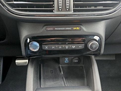 Certified 2023 Ford Escape ST-Line Elite AWD/4WD image 20