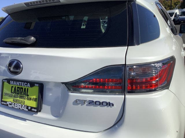 Used 2014 Lexus CT 200h FWD image 40
