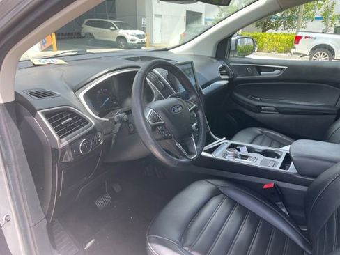 Used 2021 Ford Edge SEL w/ Convenience Package FWD image 3