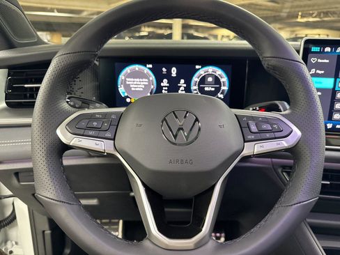 New 2026 Volkswagen Tiguan SE R-Line AWD/4WD image 22