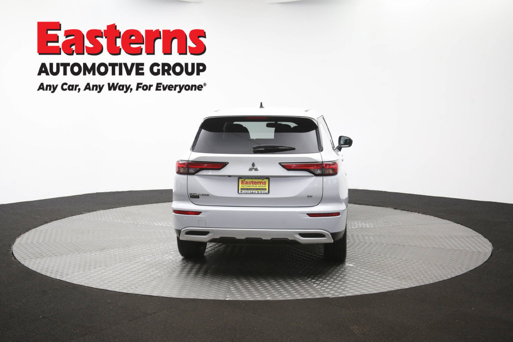 Used 2024 Mitsubishi Outlander SE AWD/4WD image 39