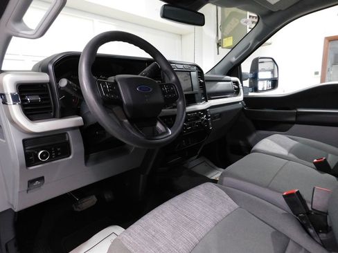 Used 2023 Ford F250 XLT AWD/4WD image 31
