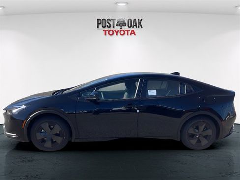 New 2026 Toyota Prius Plug-In Hybrid image 4