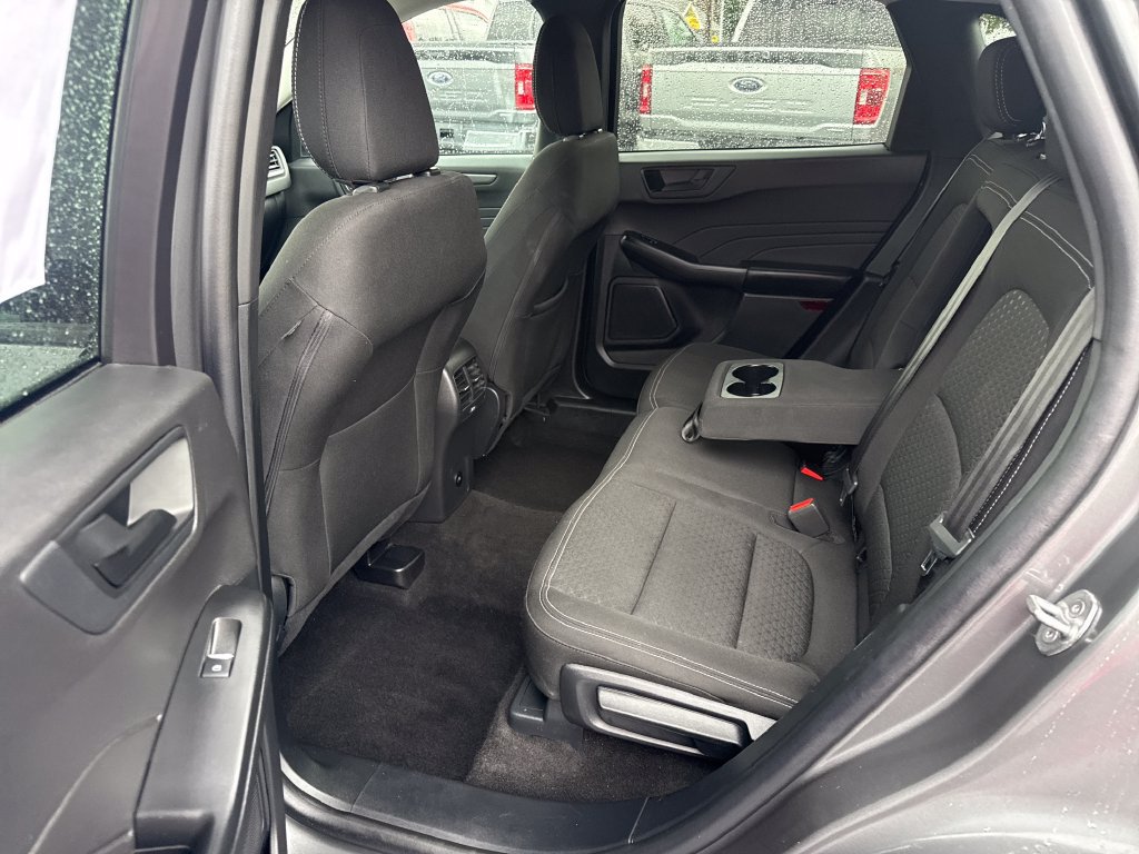 Used 2025 Ford Escape Active AWD/4WD image 14