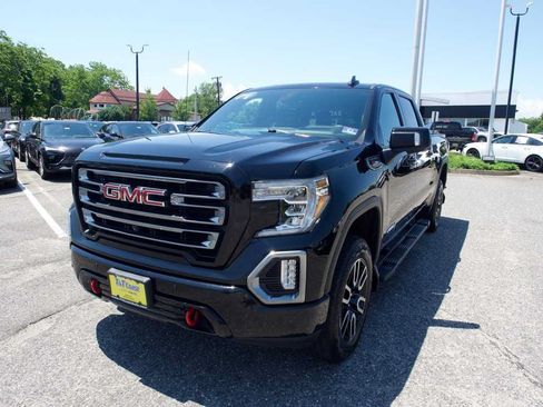 Certified 2020 GMC Sierra 1500 AT4 w/ AT4 Premium Package AWD/4WD image 1