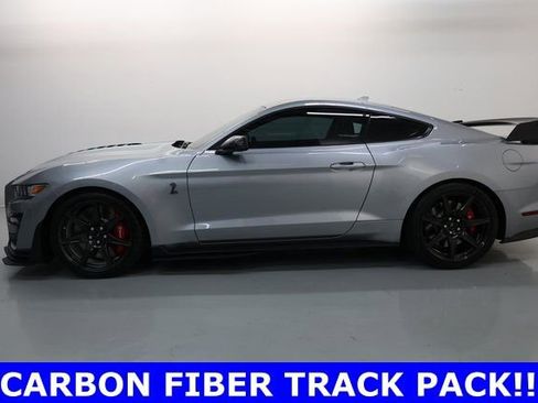 Used 2022 Ford Mustang Shelby GT500 w/ Carbon Fiber Track Pack RWD image 4