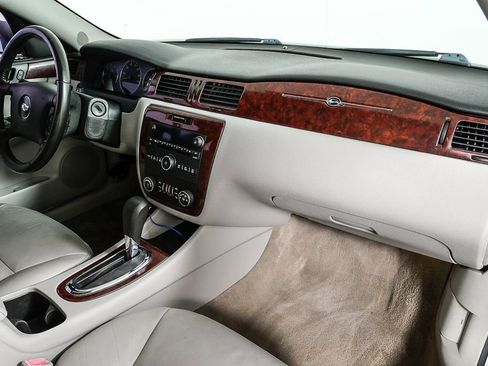 Used 2008 Chevrolet Impala LT w/ Luxury Edition Package image 25