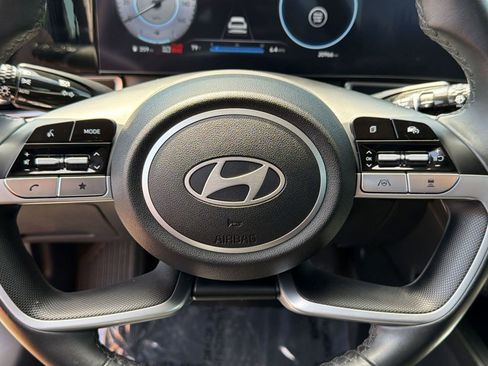 Used 2025 Hyundai Elantra SEL FWD image 17