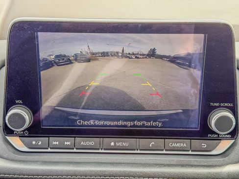 Used 2023 Nissan Rogue SV w/ SV Premium B Package image 18