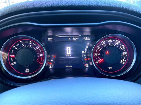Used 2023 Dodge Challenger SXT image 21