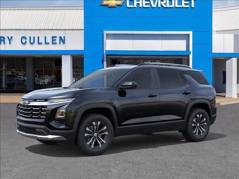 New 2026 Chevrolet Equinox LT w/ Safety and Technology Package image 2