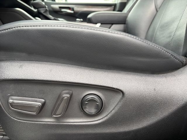 Used 2024 Toyota Highlander Limited AWD/4WD image 26