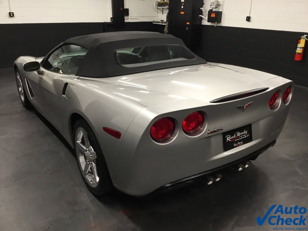Used 2005 Chevrolet Corvette Convertible w/ Preferred Equipment Group RWD image 18