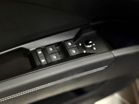 Used 2024 Audi Q4 e-tron Premium Plus w/ Premium Plus image 12