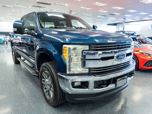 Used 2017 Ford F250 Lariat w/ Lariat Ultimate Package image 4