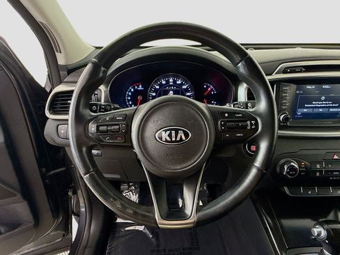 Used 2018 Kia Sorento EX FWD image 13