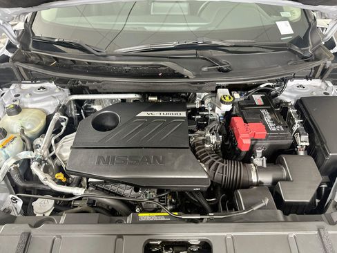 Used 2024 Nissan Rogue SV FWD image 33