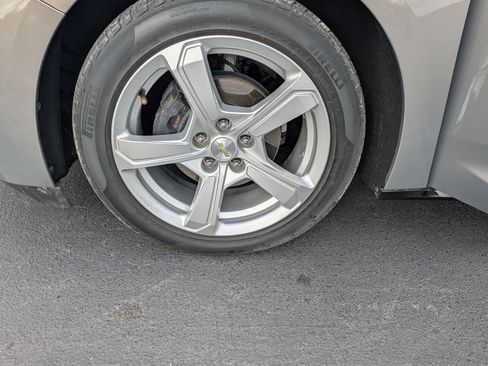 Used 2017 Chevrolet Volt LT w/ Comfort Package image 29