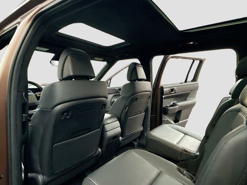 Used 2024 Hyundai Santa Fe Calligraphy image 6