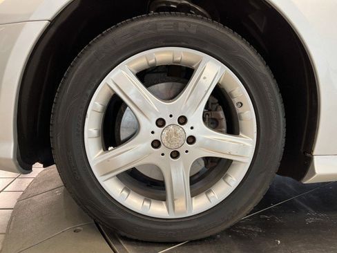 Used 2008 Mercedes-Benz R 350 4MATIC image 38