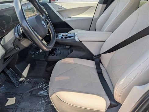 Used 2024 BMW iX xDrive50 w/ Sport Package AWD/4WD image 17