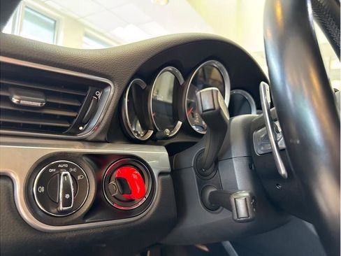 Used 2018 Porsche 911 Carrera S image 17