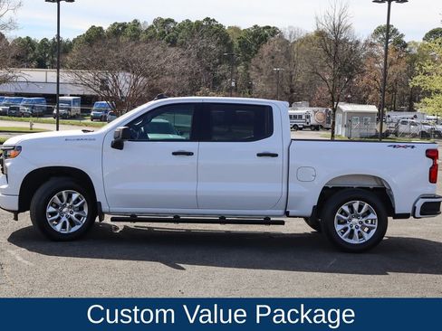 Used 2024 Chevrolet Silverado 1500 Custom image 4
