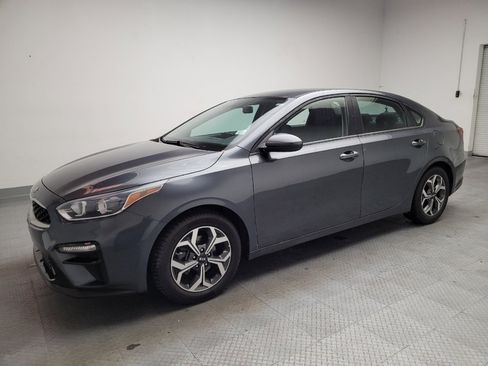 Used 2020 Kia Forte LXS FWD image 2