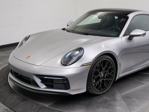 Used 2024 Porsche 911 Carrera 4 GTS image 9