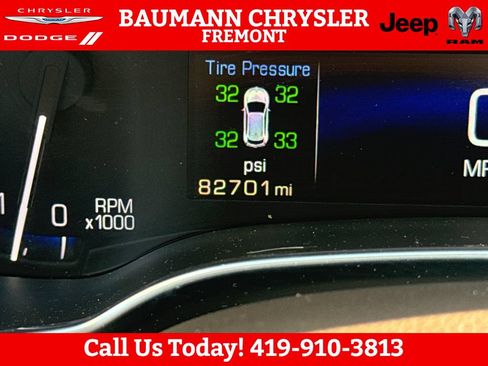 Used 2015 Cadillac SRX Luxury w/ Driver Awareness Package FWD image 16