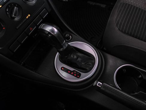 Used 2016 Volkswagen Beetle R-Line SE FWD image 21