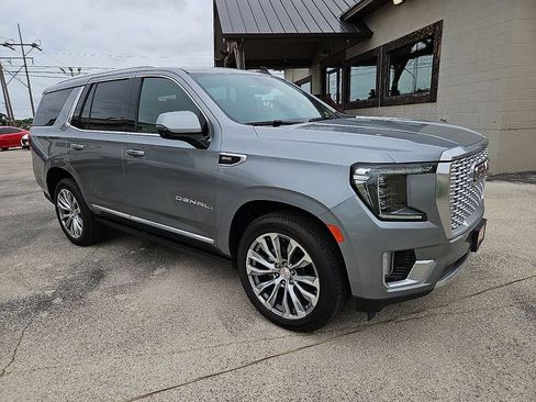 Used 2023 GMC Yukon Denali AWD/4WD image 10