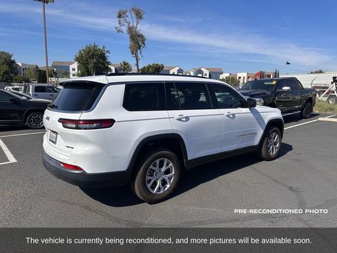 Used 2022 Jeep Grand Cherokee L Limited image 6