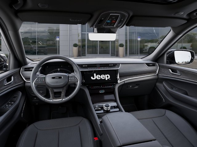 New 2027 Jeep Grand Cherokee Limited AWD/4WD image 16