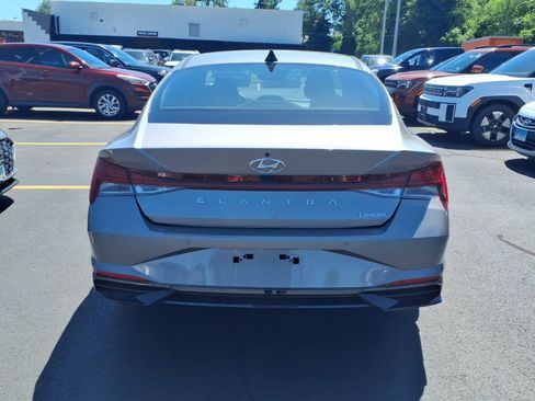 Certified 2023 Hyundai Elantra Limited FWD image 6