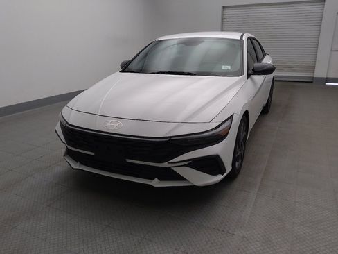 Used 2025 Hyundai Elantra Sport FWD image 15