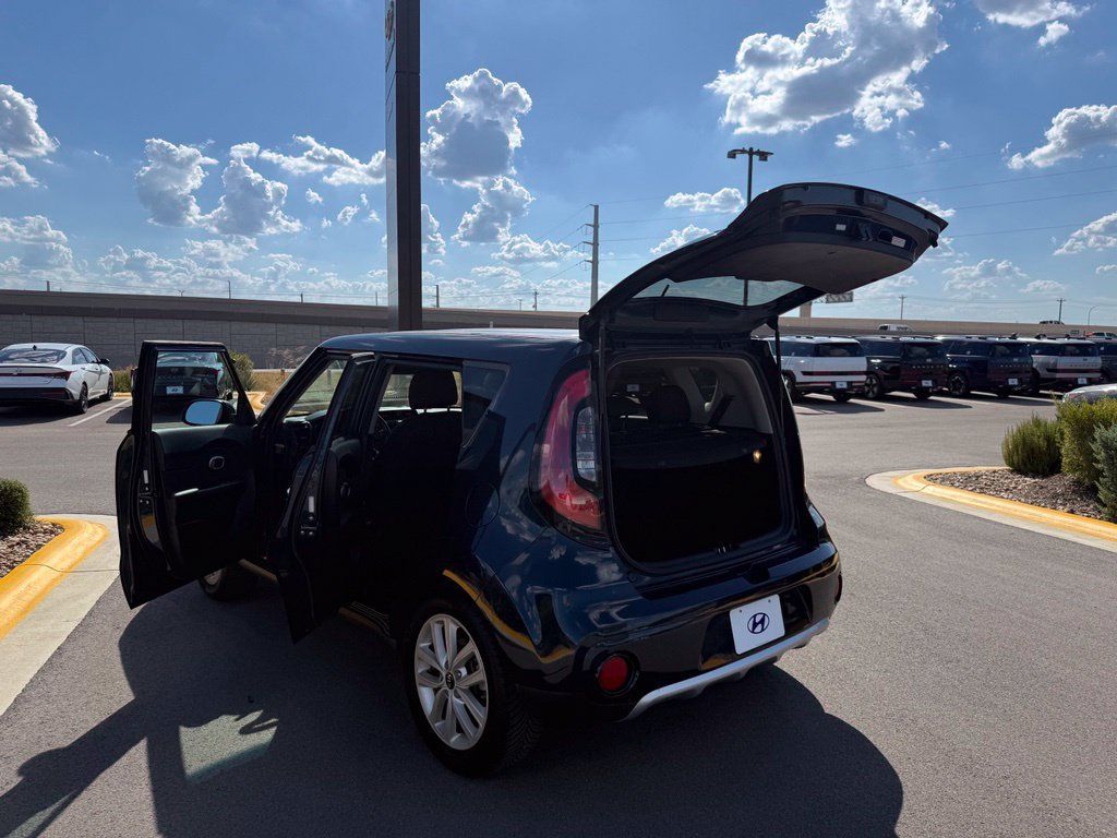 Used 2018 Kia Soul + FWD image 14