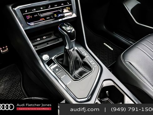 Used 2023 Volkswagen Tiguan SE R-Line image 7