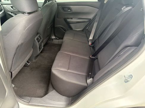 Used 2024 Nissan Rogue S FWD image 16