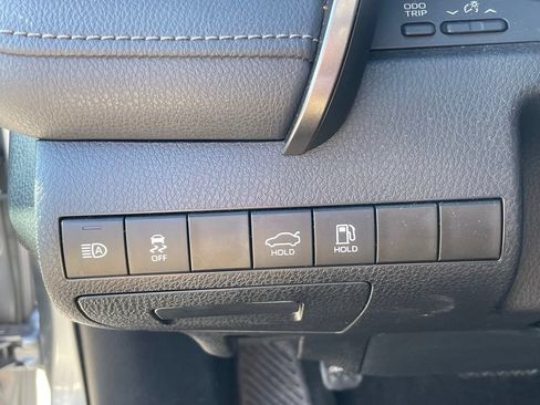 Used 2022 Toyota Camry LE FWD image 12