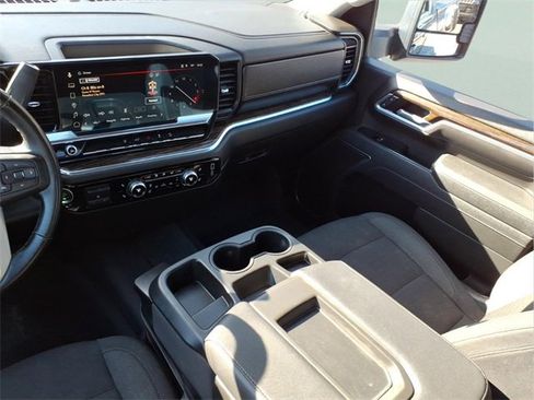 Used 2025 GMC Sierra 2500 SLE w/ SLE Value Package; image 18