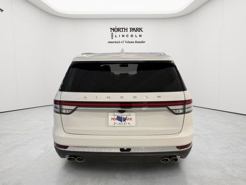 Used 2021 Lincoln Aviator Reserve w/ Elements Package Plus RWD image 4