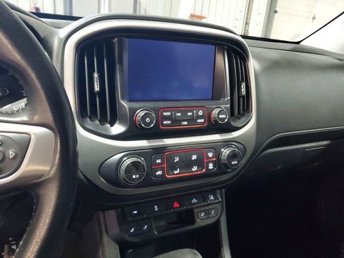 Used 2016 GMC Canyon SLT w/ Driver Alert Package image 19