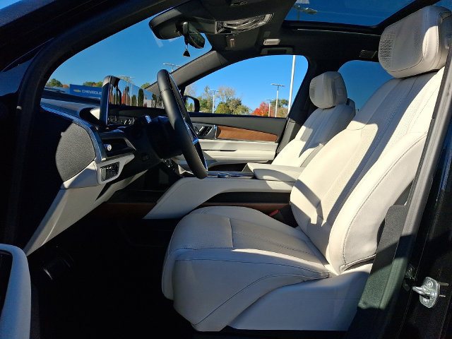 Certified 2026 Cadillac Vistiq Luxury AWD/4WD image 13