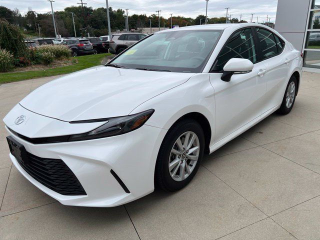 Used 2026 Toyota Camry LE FWD image 3