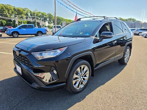 Used 2021 Toyota RAV4 XLE Premium AWD/4WD image 3